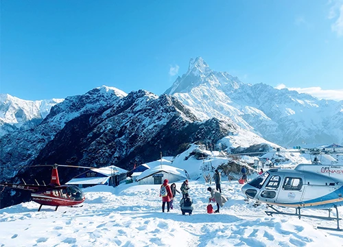 Helicopter land in mardi highcamp