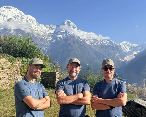 Beautiful Annapurna Range In Frame () 