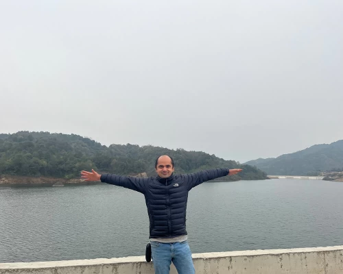 Dhap Dham Chisapani ()