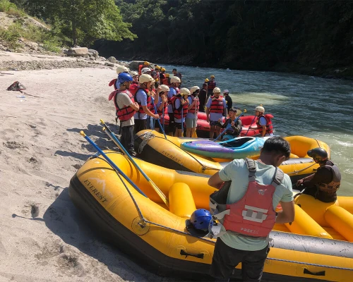 White River Rafting ()